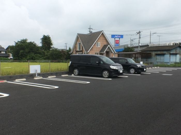 20/30 駐車場