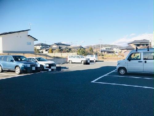 2/4 駐車場