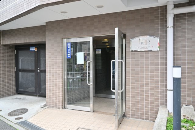 20/22 エントランス