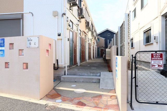 22/24 エントランス