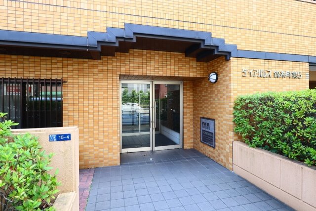 18/26 エントランス