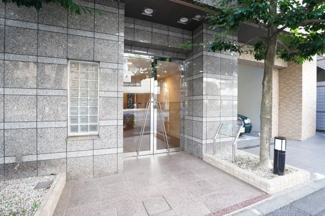 20/22 エントランス