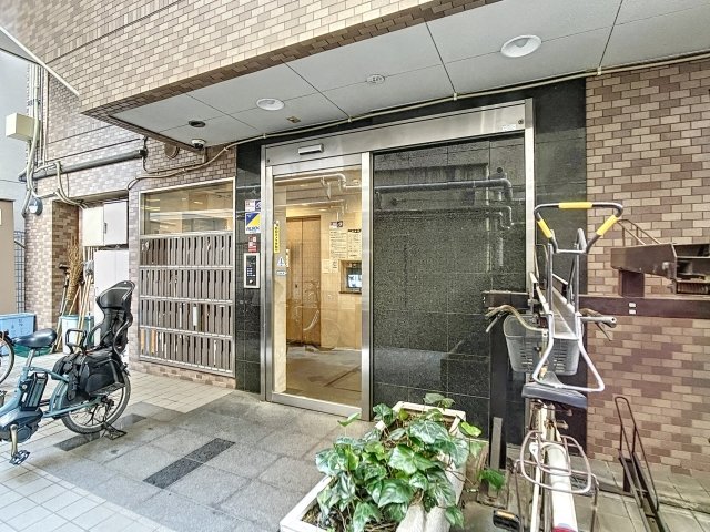 19/21 エントランス