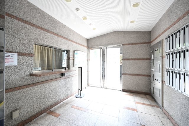 13/23 エントランス