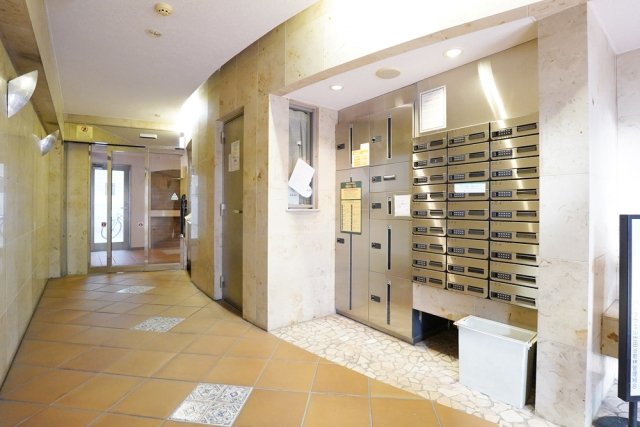 22/30 エントランス