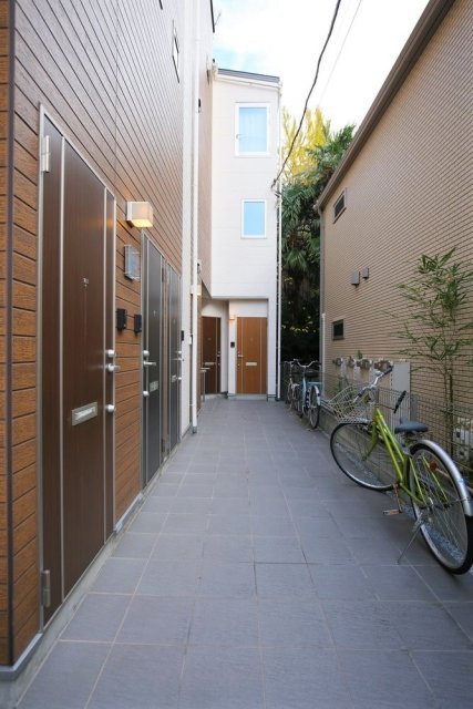 4/5 エントランス