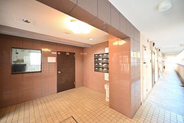 13/26 エントランス