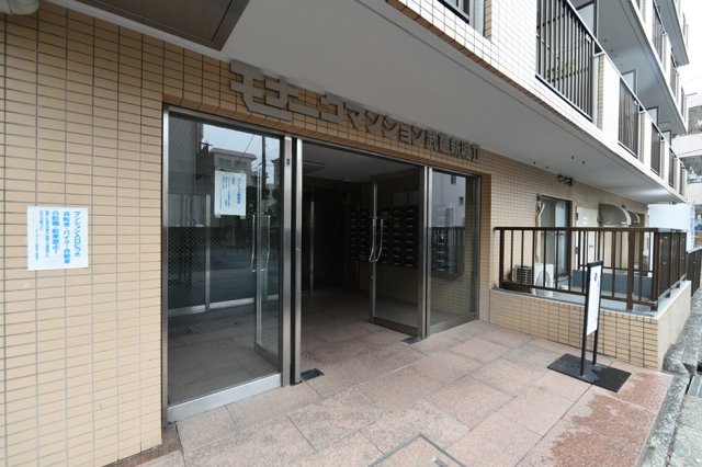 13/25 エントランス