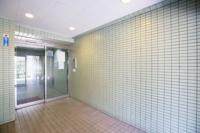 18/19 エントランス