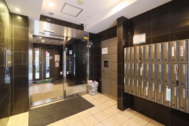 20/30 エントランス