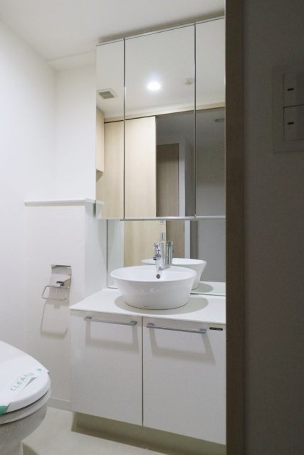 25/26 エントランス