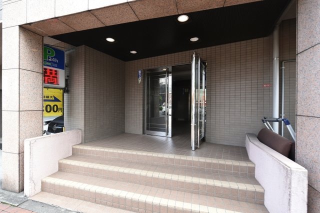 19/22 エントランス