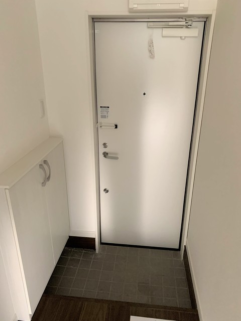 14/28 玄関