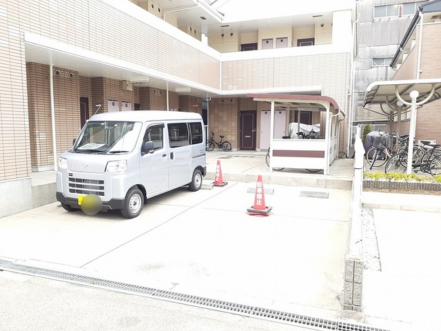 2/7 駐車場
