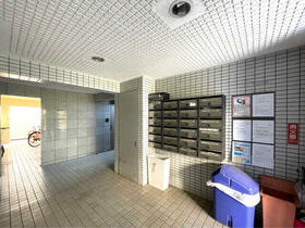 14/14 エントランス