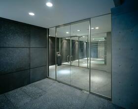 3/3 エントランス