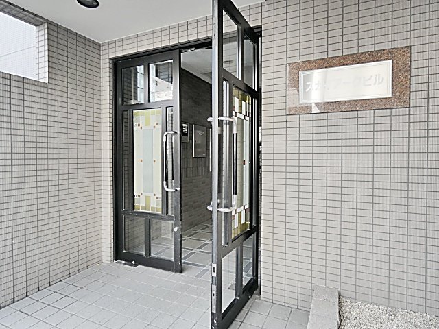 3/4 エントランス