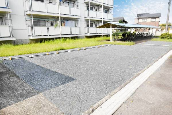 15/21 駐車場
