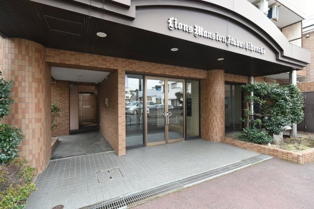 16/18 エントランス