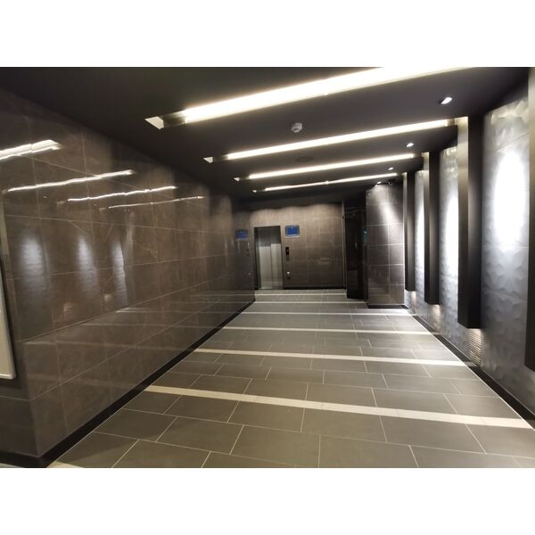 16/17 エントランス