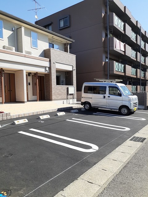 2/10 駐車場