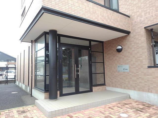 21/30 エントランス