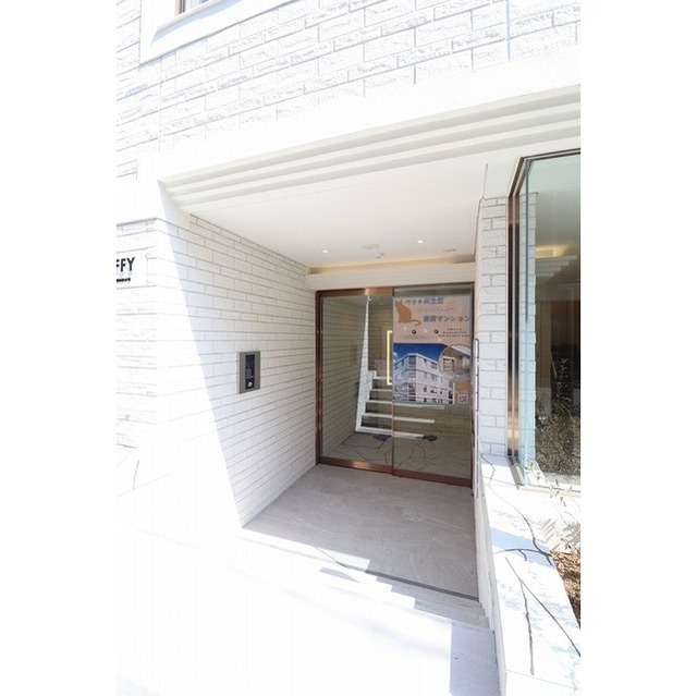 14/22 エントランス