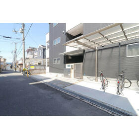 14/14 エントランス