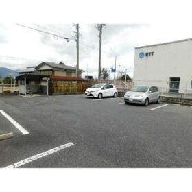 3/3 駐車場