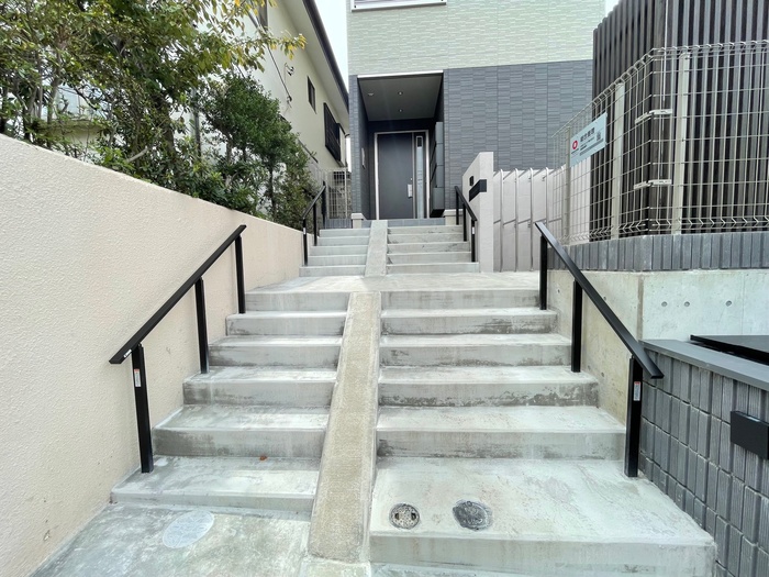 18/18 エントランス