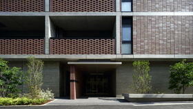 15/16 エントランス