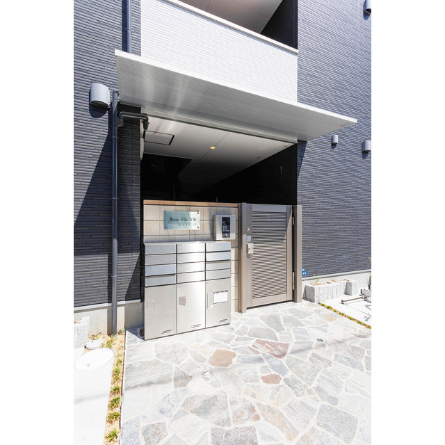 17/18 エントランス