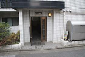 16/30 エントランス