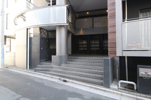 4/4 エントランス