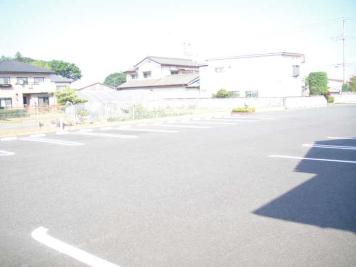 15/18 駐車場