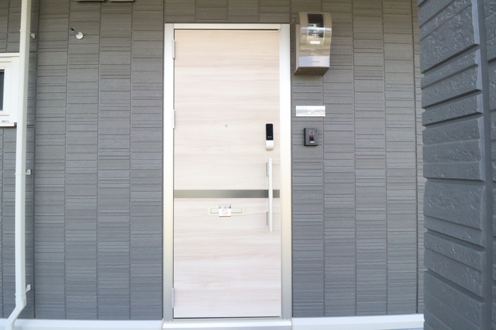 18/23 エントランス