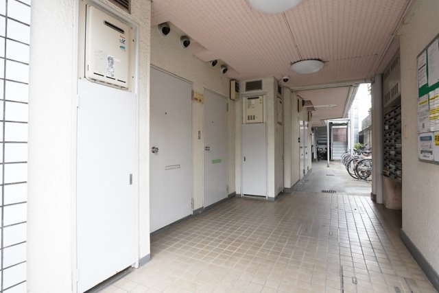 2/4 エントランス