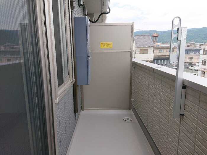 13/20 バルコニー