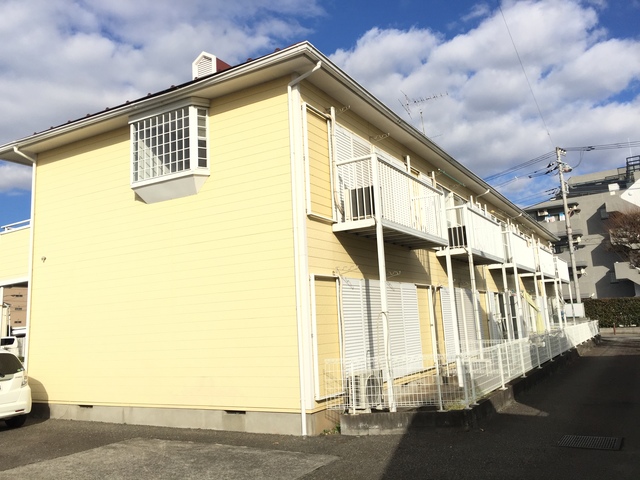 16/23 エントランス