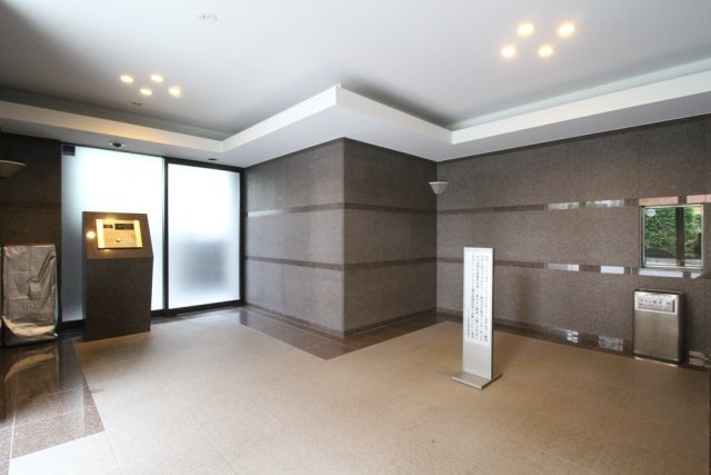 15/16 エントランス