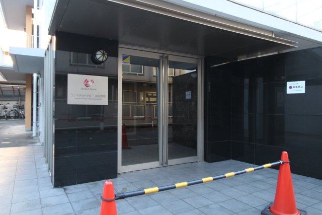 18/22 エントランス