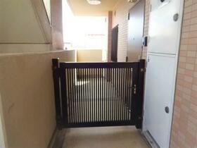 2/2 エントランス