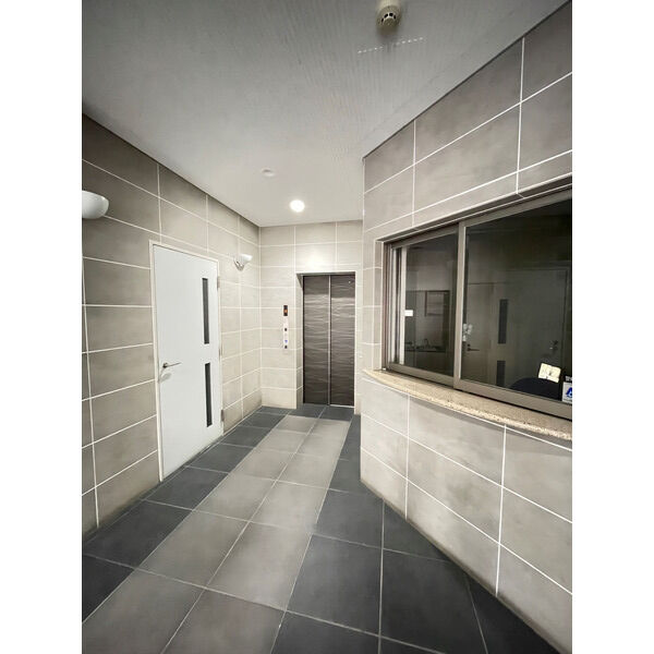 14/16 エントランス