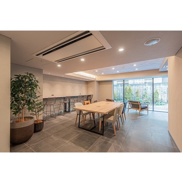 17/19 エントランス