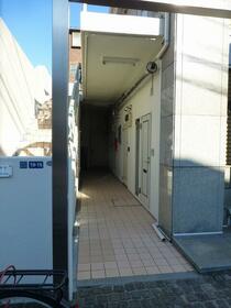 16/17 エントランス