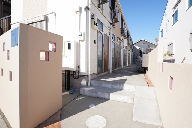 23/25 エントランス