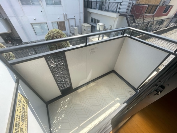 16/20 バルコニー