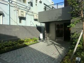 15/16 エントランス