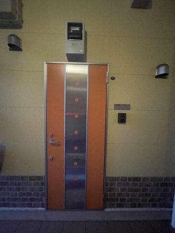 14/19 エントランス