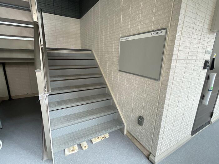 17/28 エントランス